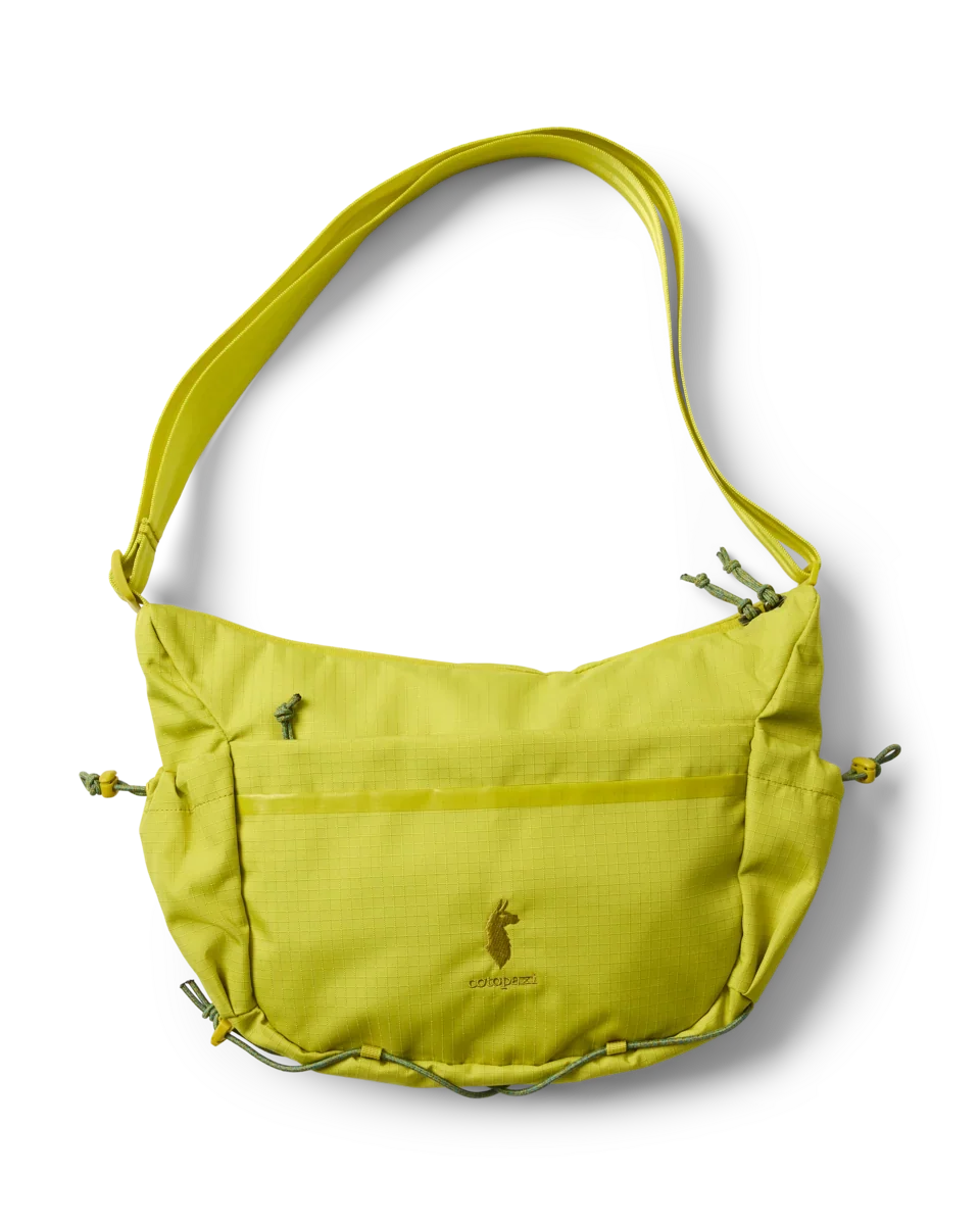 Viaje 9L Shoulder Bag